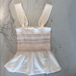 A trendy cropped flutter top!